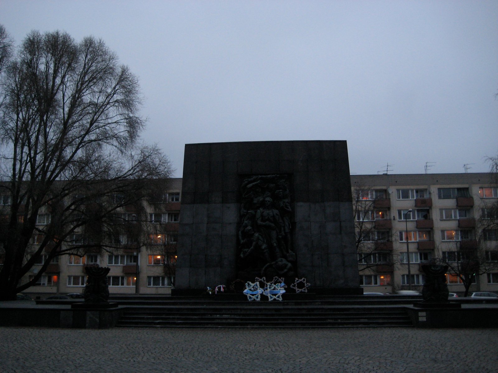 Il‍ dovere⁢ di‍ preservare ‍e onorare la memoria del Ghetto di Varsavia